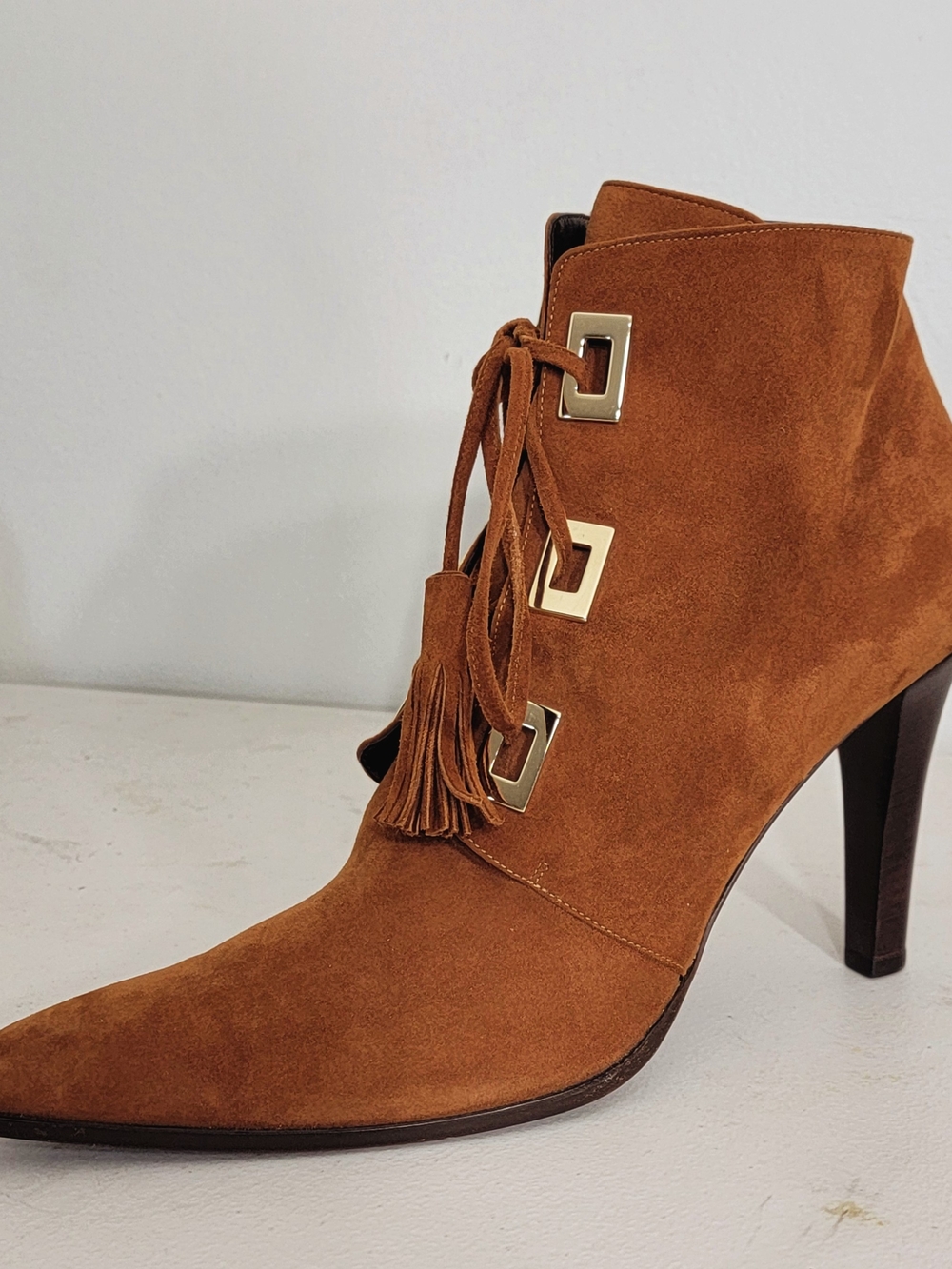 OSCAR DE LA RENTA Runway Collection Cognac Suede Tassel Booties 37 / 7